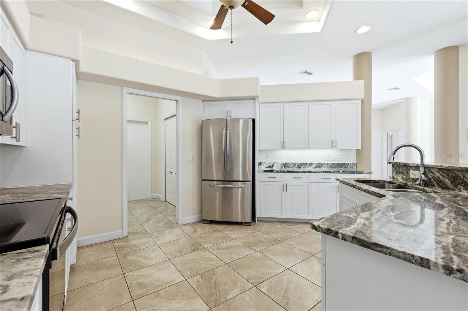 MANASOTA MANOR - Residential