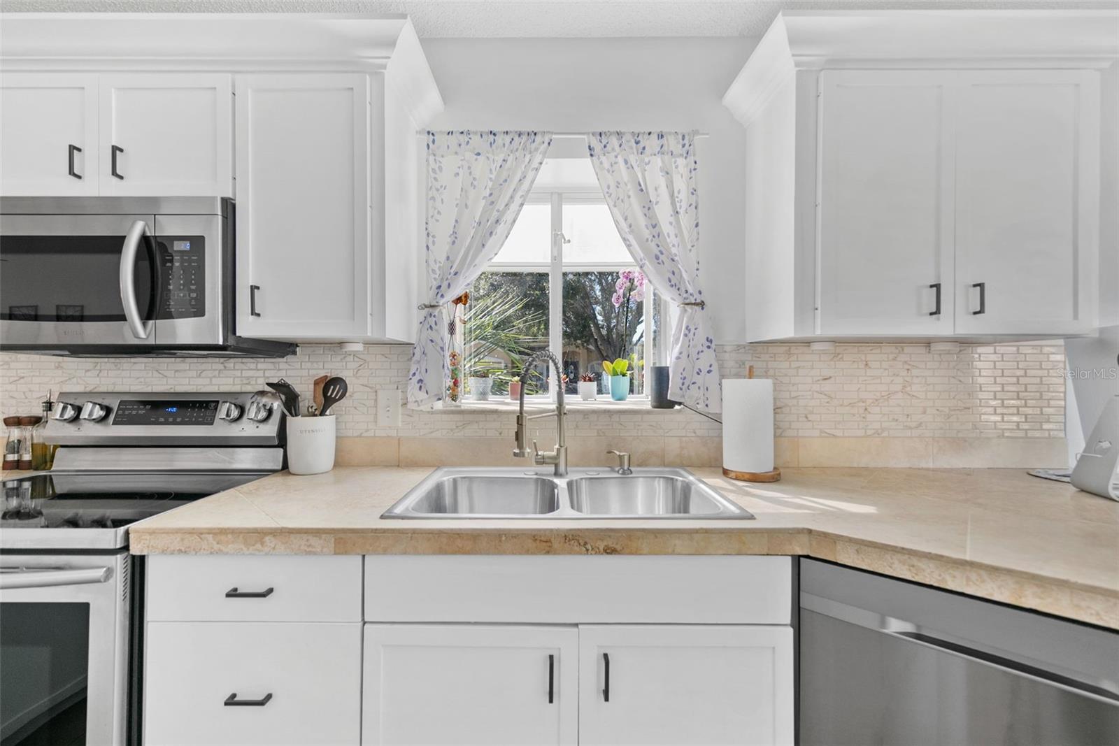 DEER HOLLOW - Residential