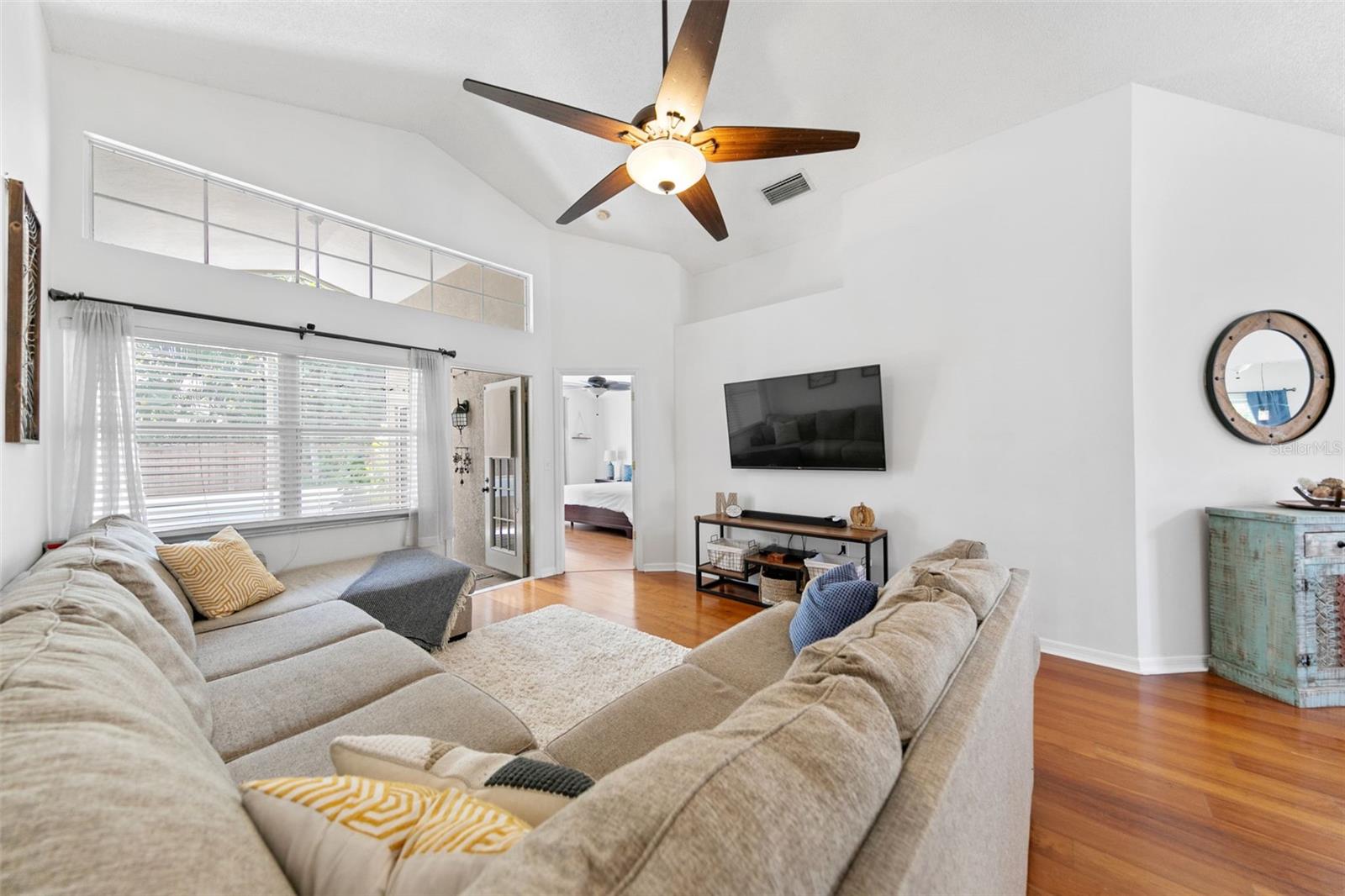 DEER HOLLOW - Residential