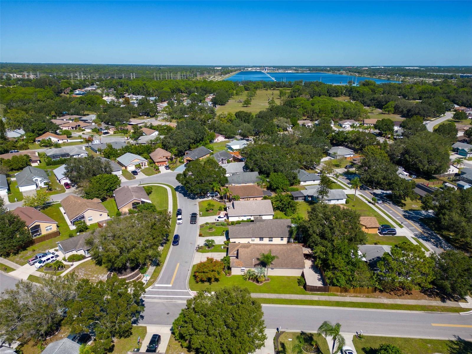 DEER HOLLOW - Residential