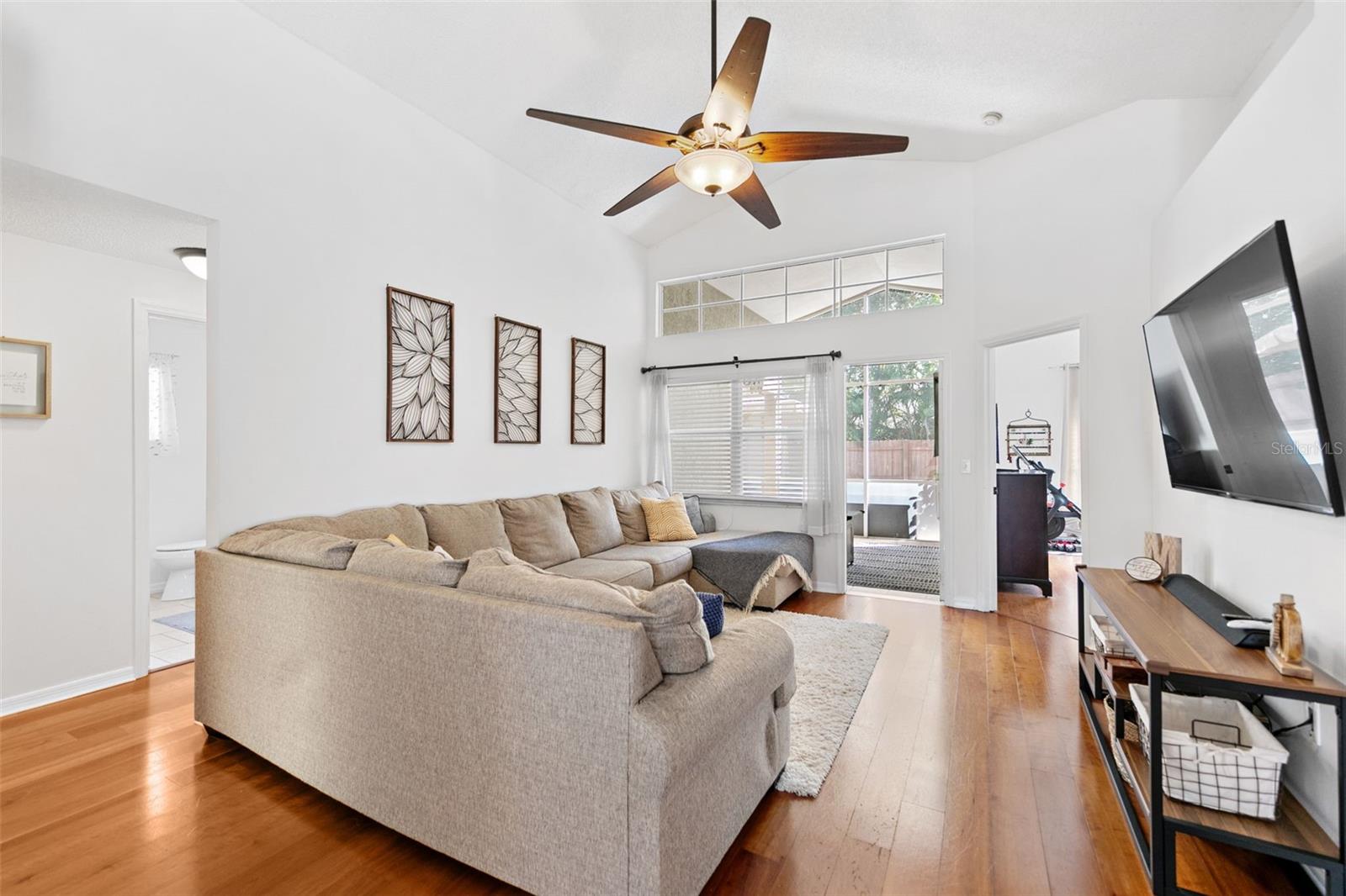 DEER HOLLOW - Residential