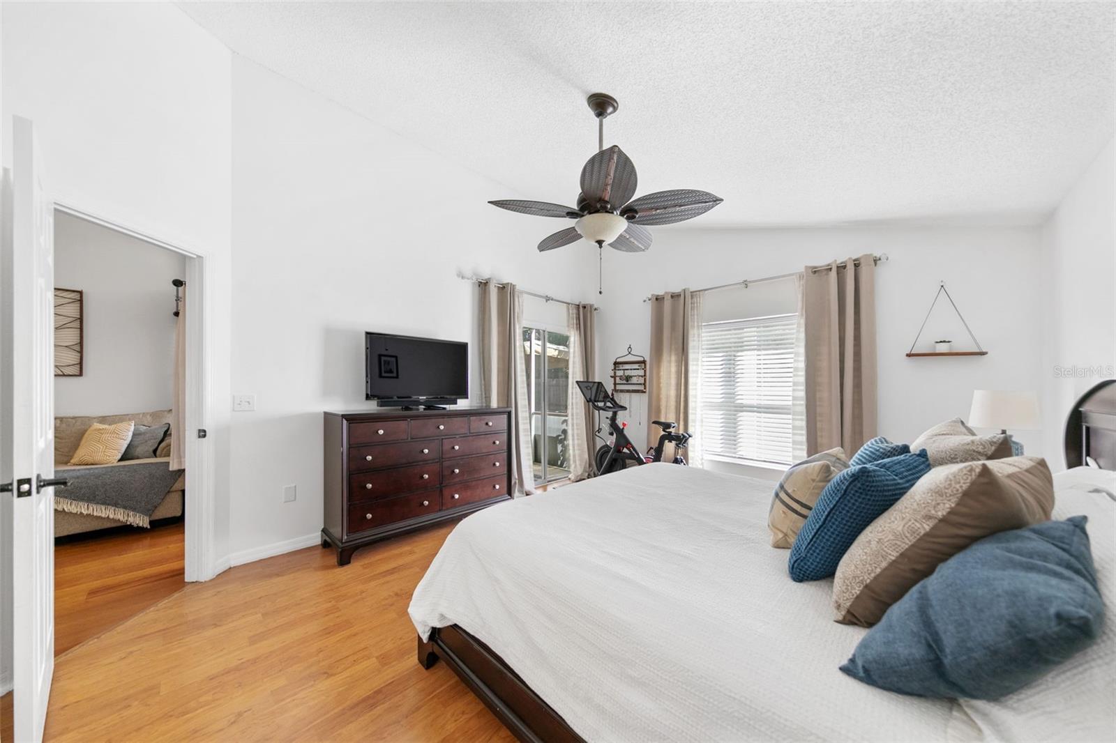 DEER HOLLOW - Residential