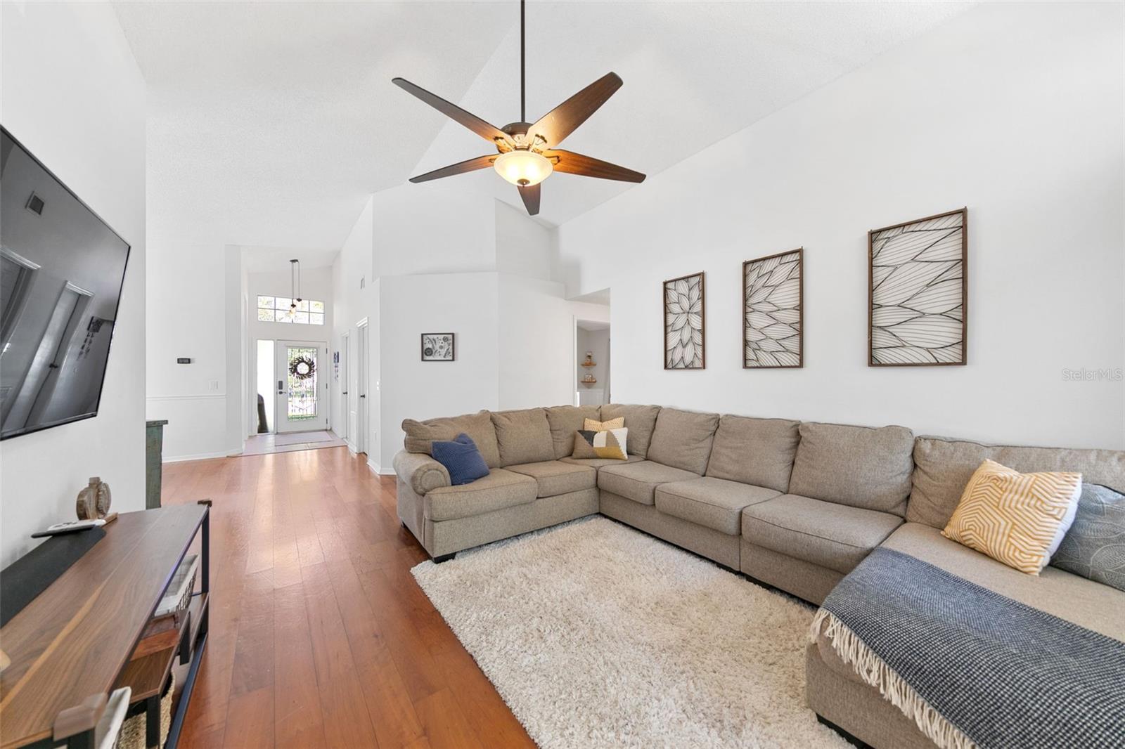 DEER HOLLOW - Residential