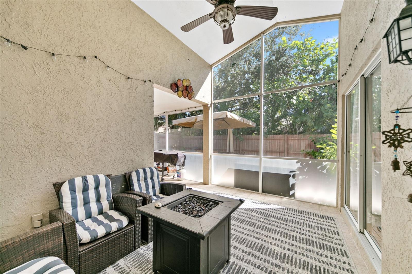 DEER HOLLOW - Residential