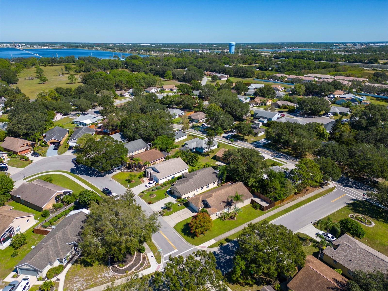 DEER HOLLOW - Residential