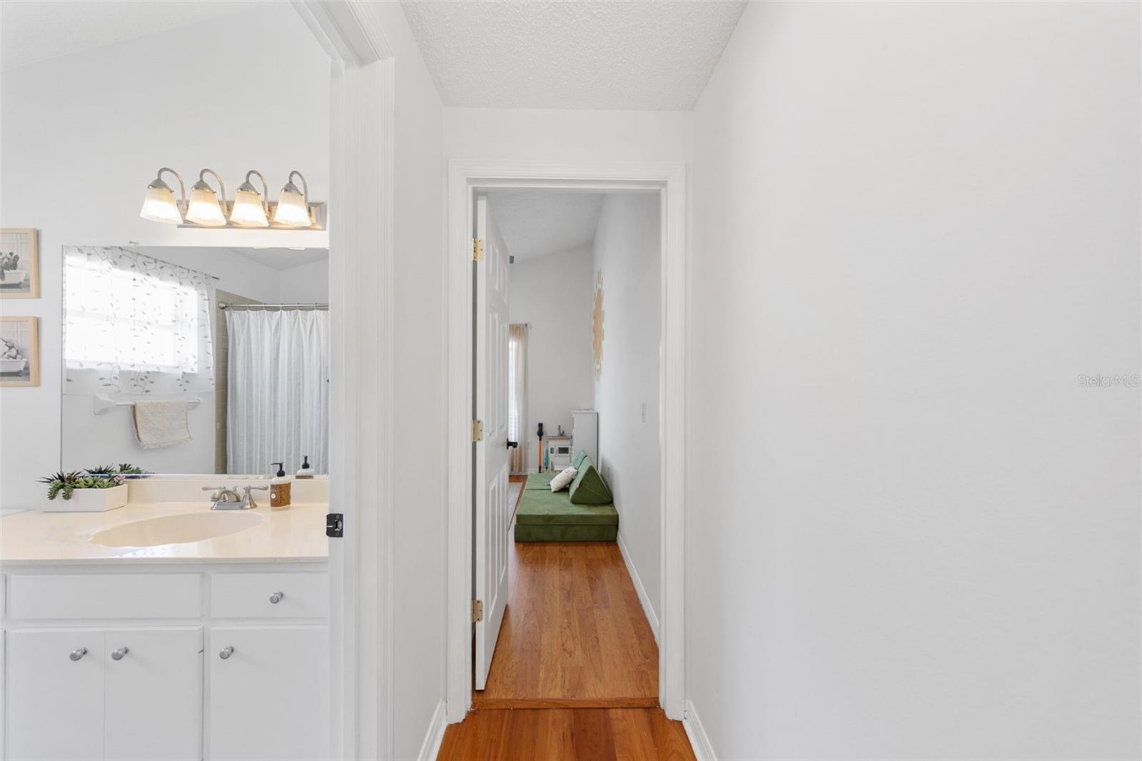 DEER HOLLOW - Residential