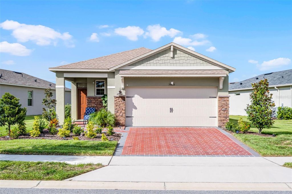 Photo of 3435 Yellowtop Loop, Clermont, FL 34714 (MLS # G5102358)