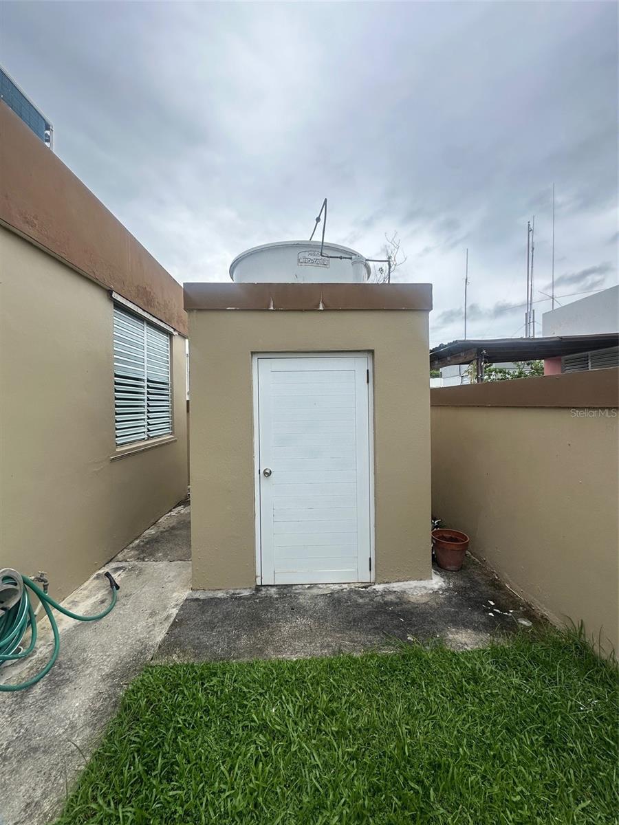 URB. PARQUE DE CANDELERO - Residential