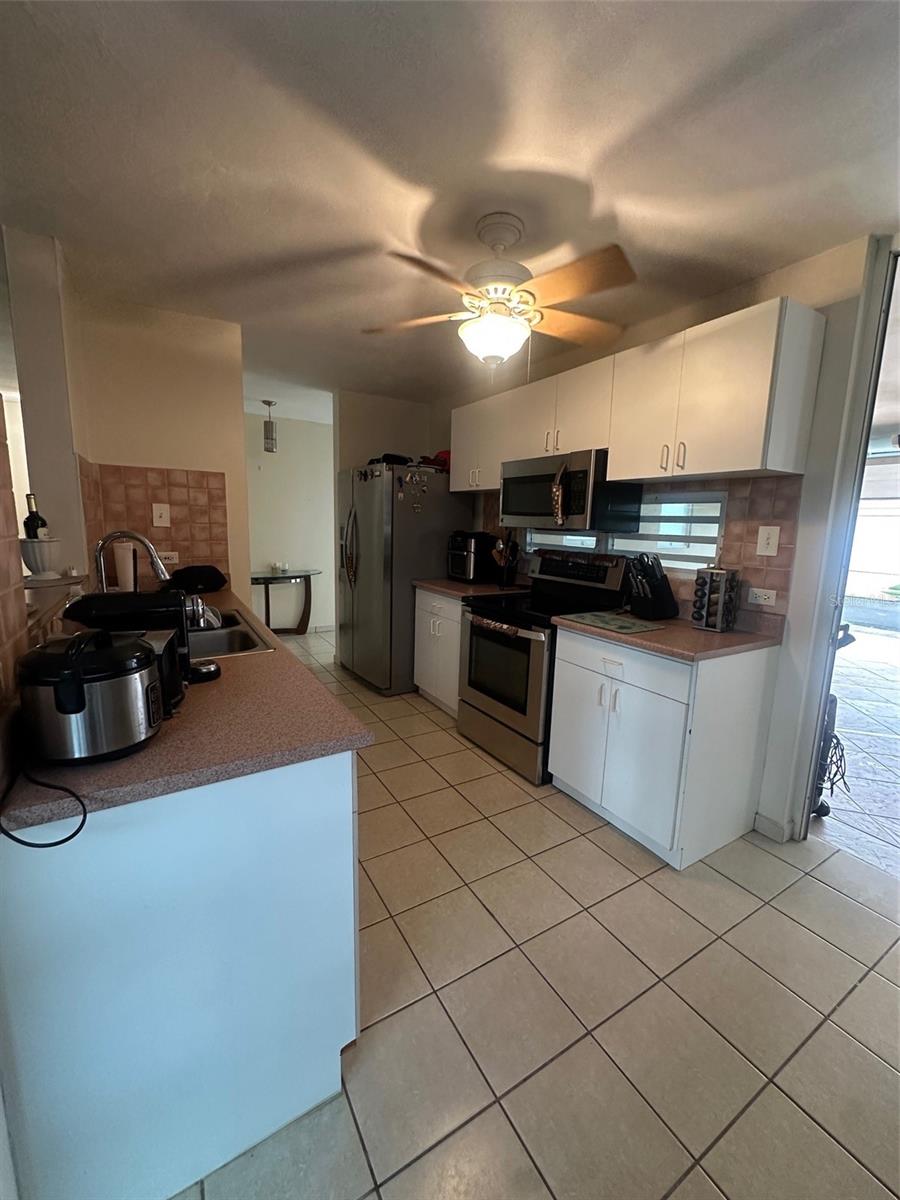 URB. PARQUE DE CANDELERO - Residential