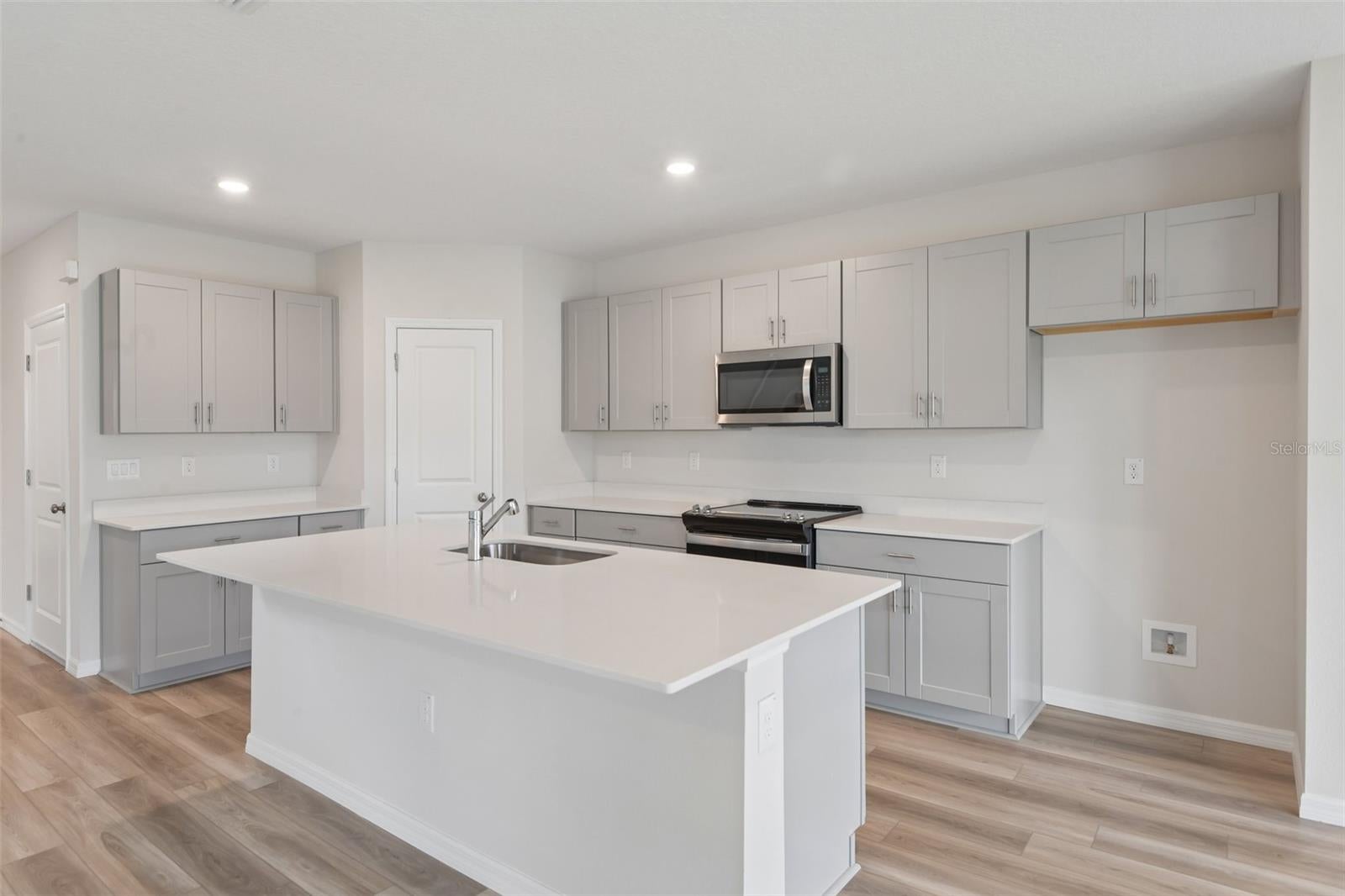 4192 RIVER BEACON BOULEVARD