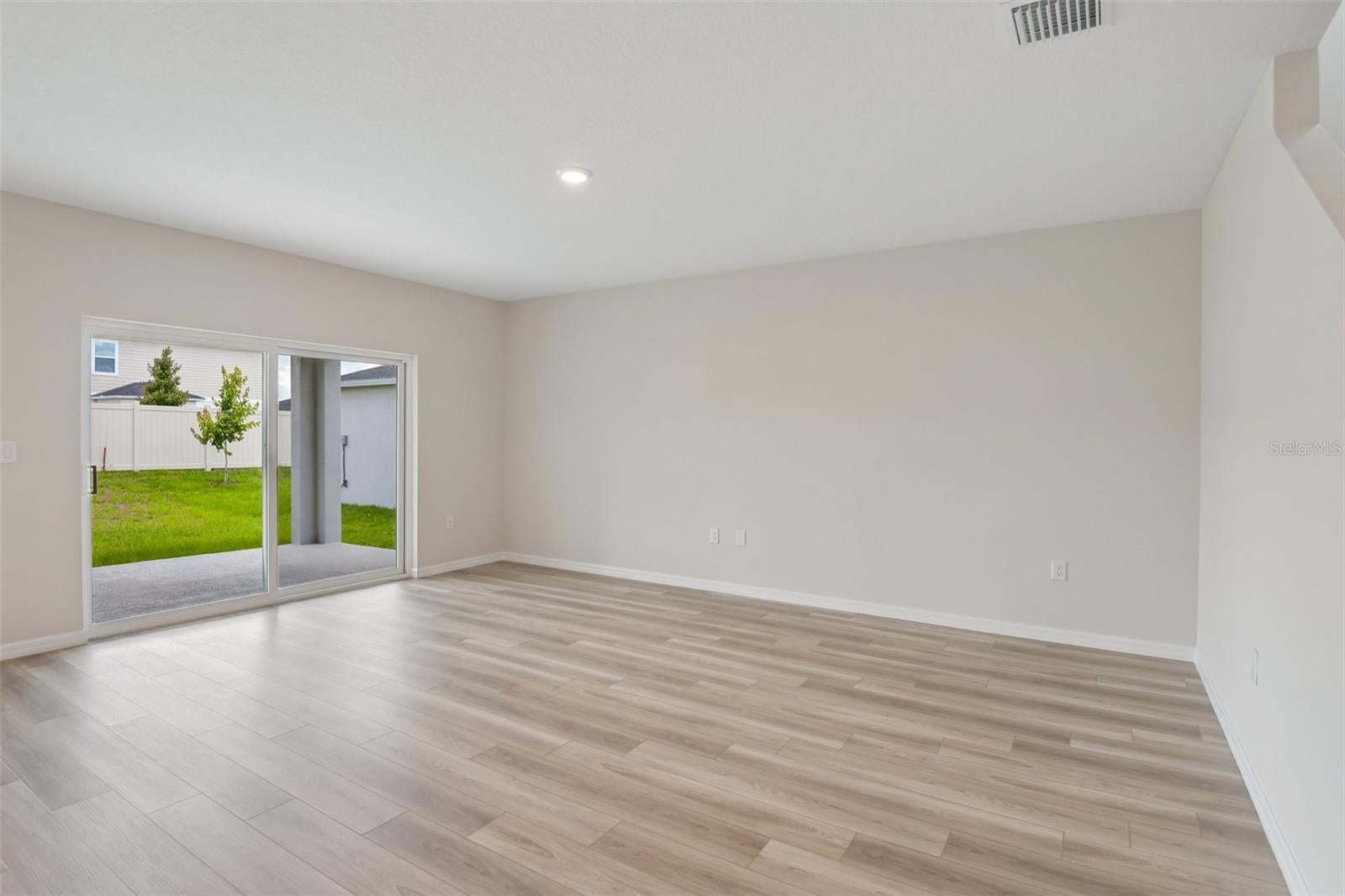 4192 RIVER BEACON BOULEVARD