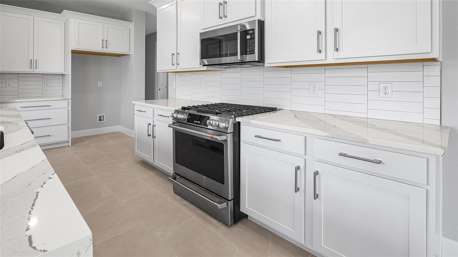 CRESSWIND AT LAKE HARRIS - Residential