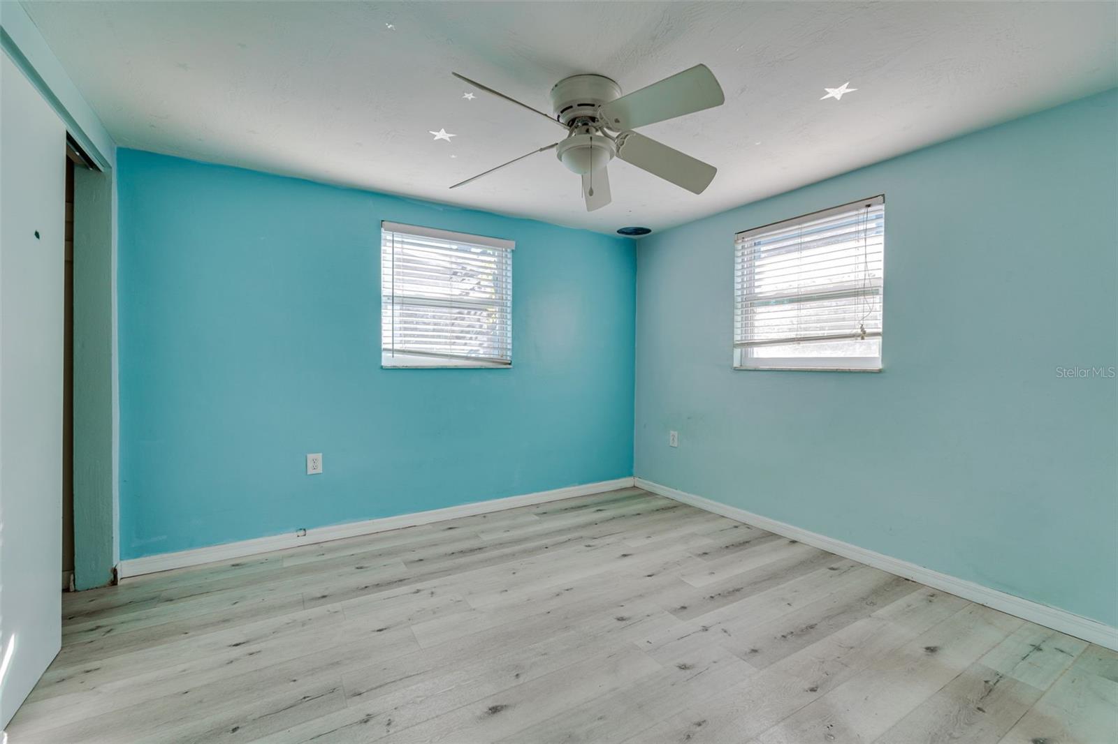 COUNTRY CLUB ESTATES - Residential