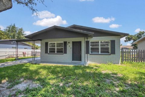 A home in WINTER HAVEN