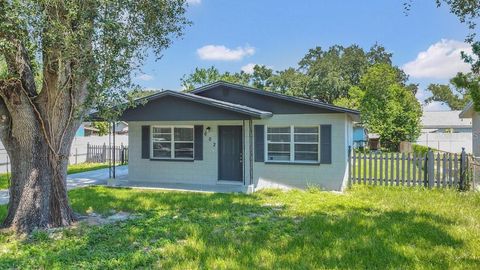 A home in WINTER HAVEN