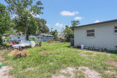 A home in WINTER HAVEN