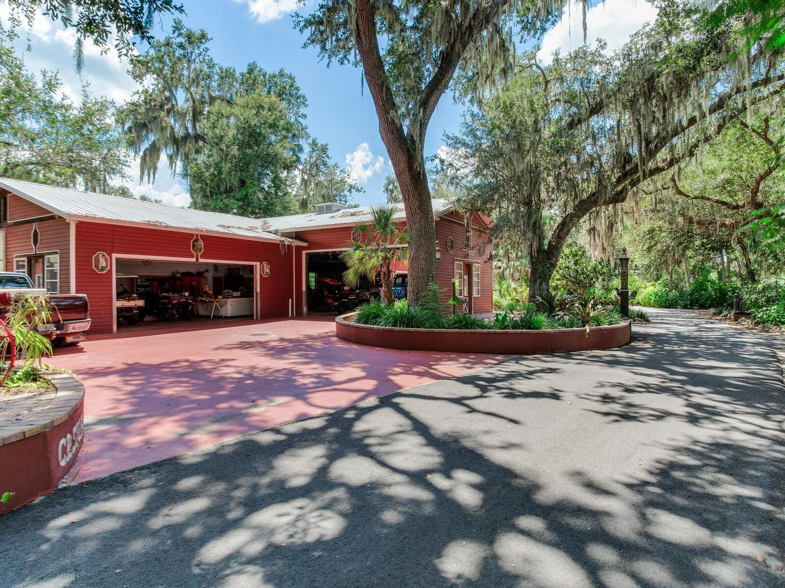 CREIGHTONS MIZELLE CREEK GARD - Residential