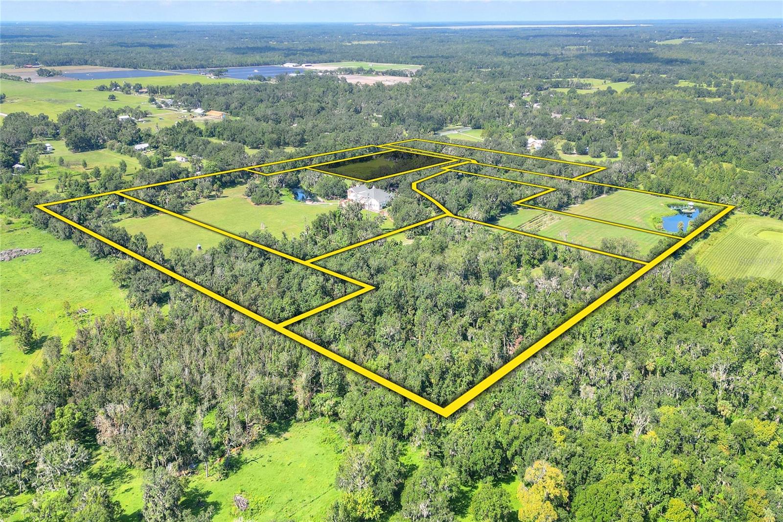 CREIGHTONS MIZELLE CREEK GARD - Residential