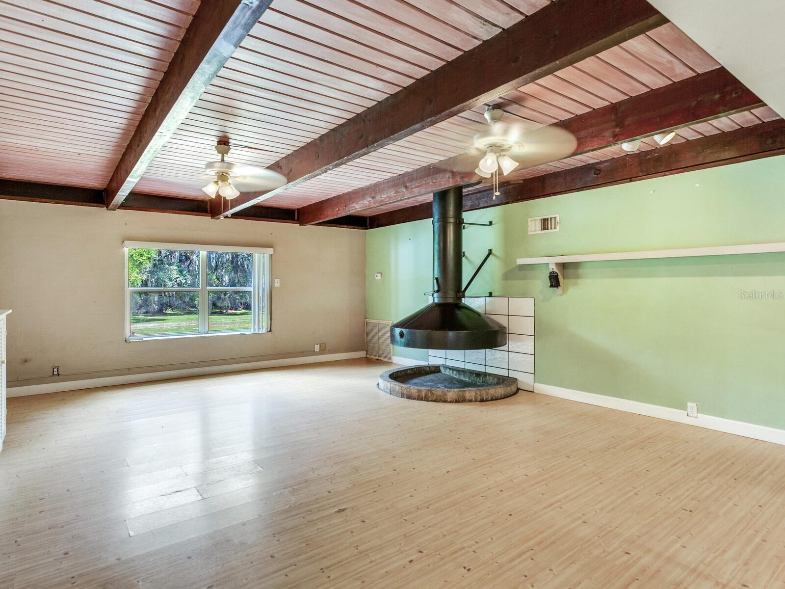 CREIGHTONS MIZELLE CREEK GARD - Residential