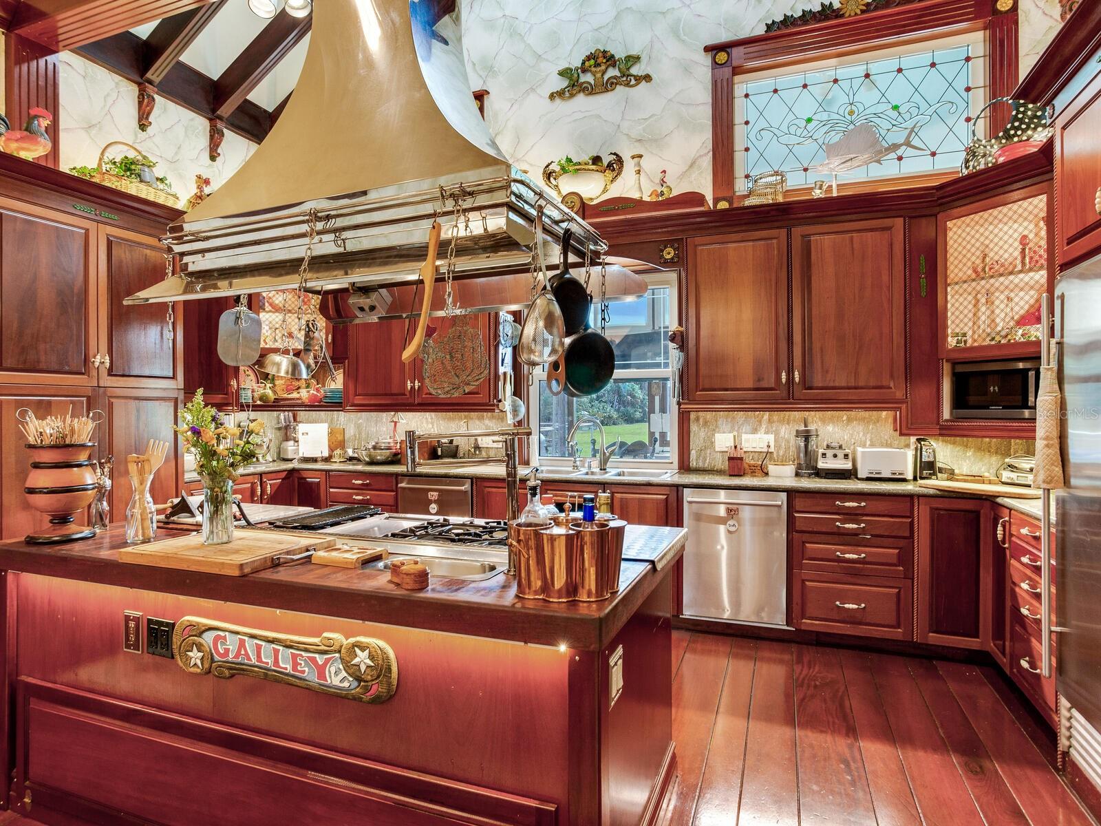 CREIGHTONS MIZELLE CREEK GARD - Residential