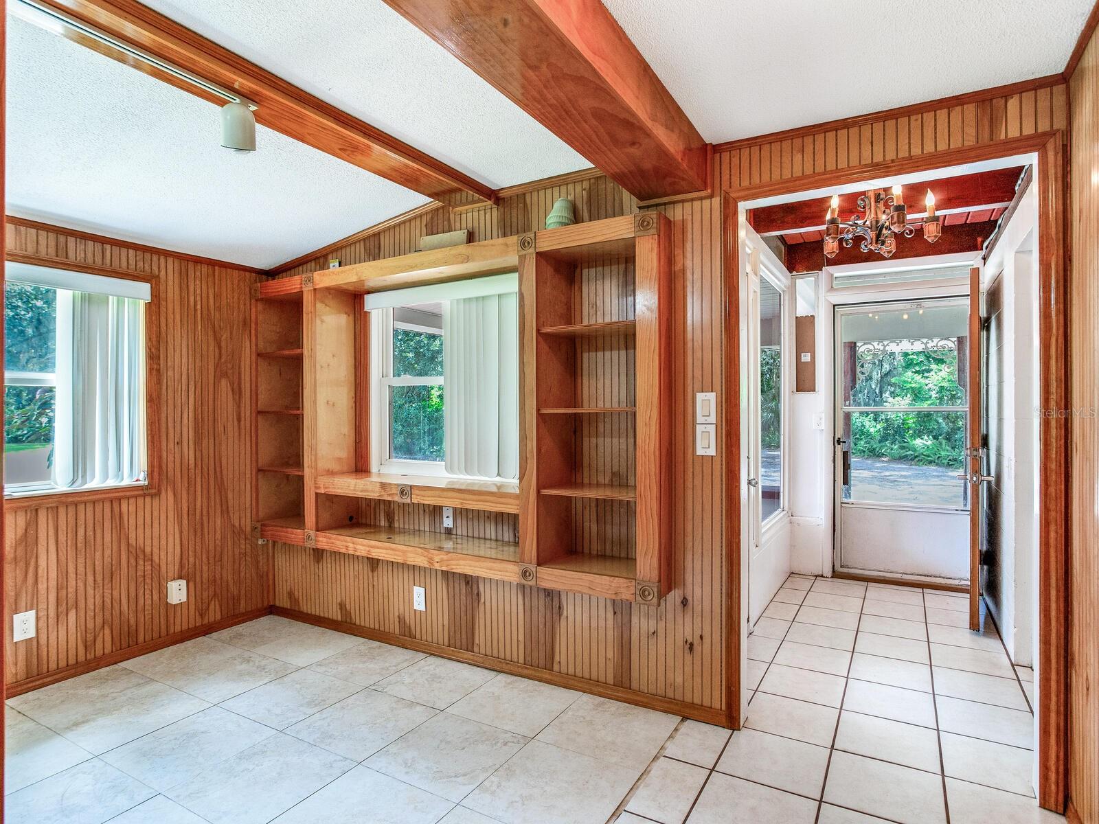 CREIGHTONS MIZELLE CREEK GARD - Residential