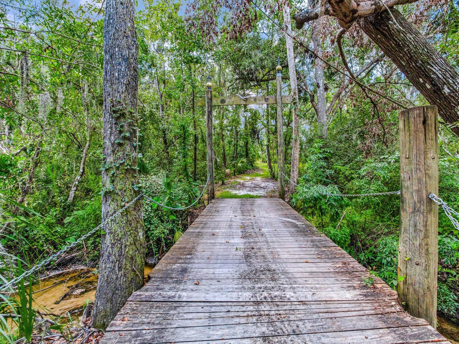 CREIGHTONS MIZELLE CREEK GARD - Residential