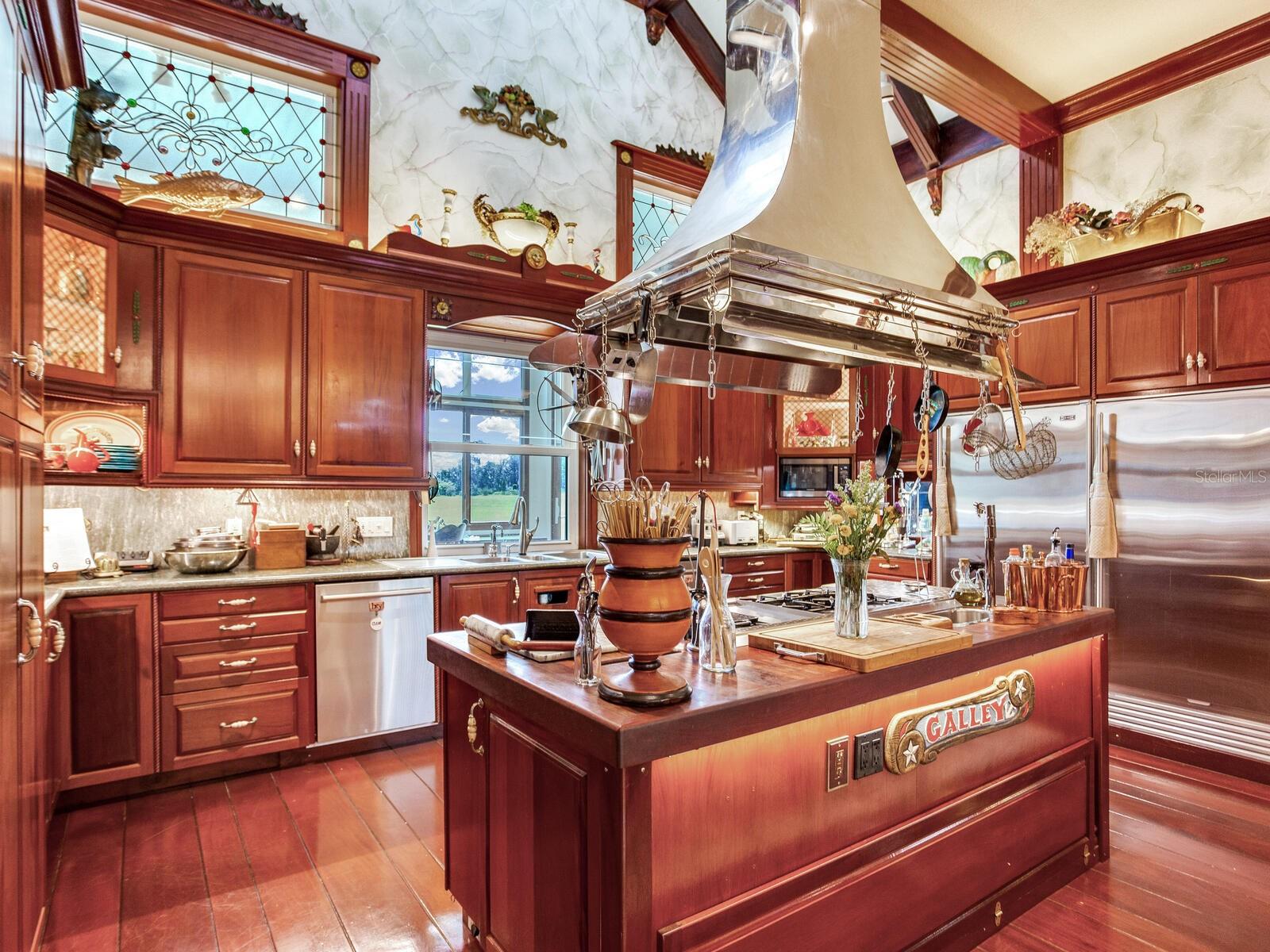 CREIGHTONS MIZELLE CREEK GARD - Residential