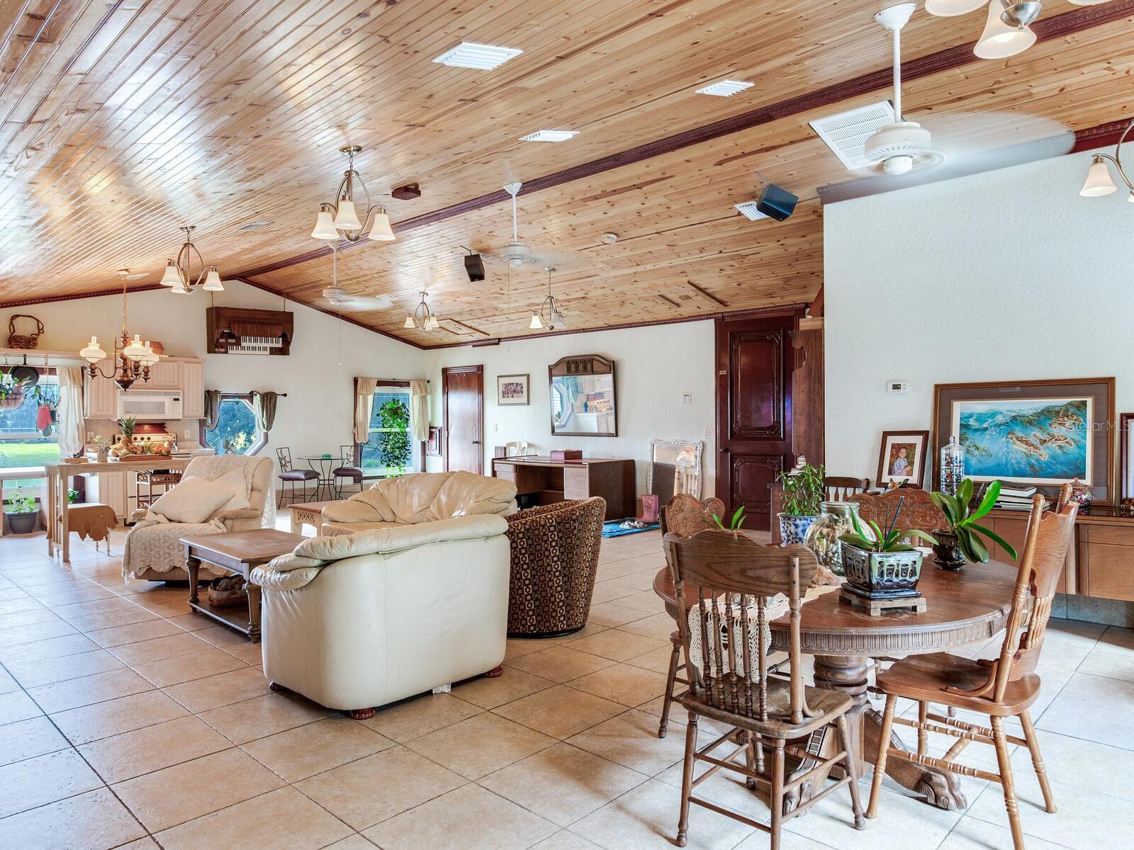 CREIGHTONS MIZELLE CREEK GARD - Residential