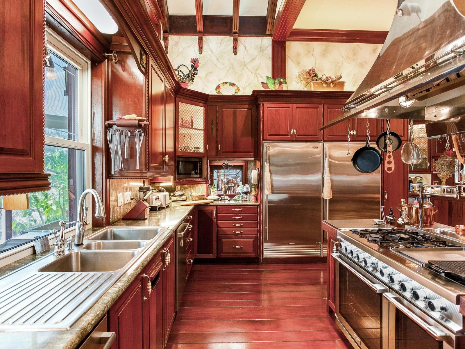 CREIGHTONS MIZELLE CREEK GARD - Residential