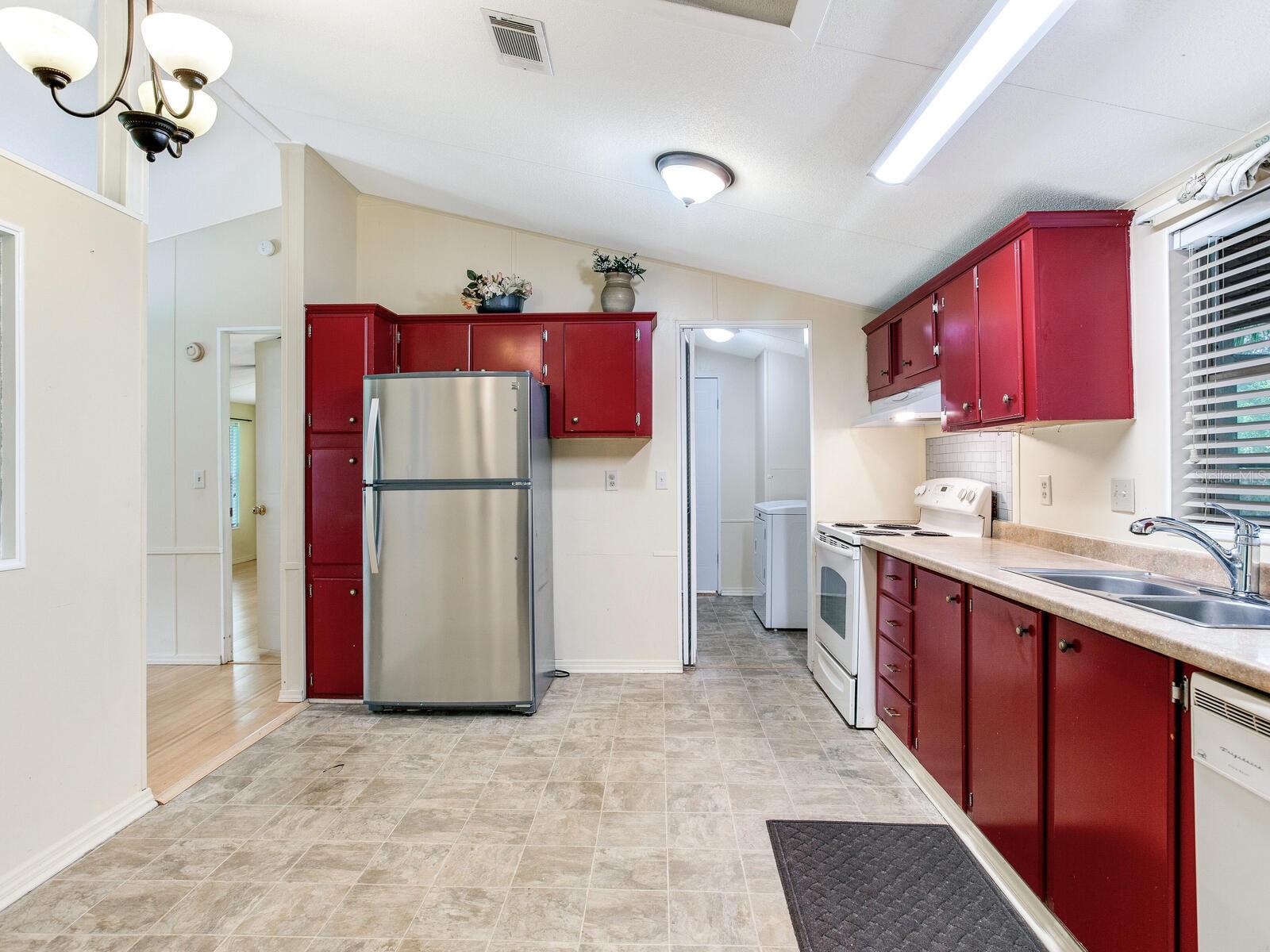 CREIGHTONS MIZELLE CREEK GARD - Residential