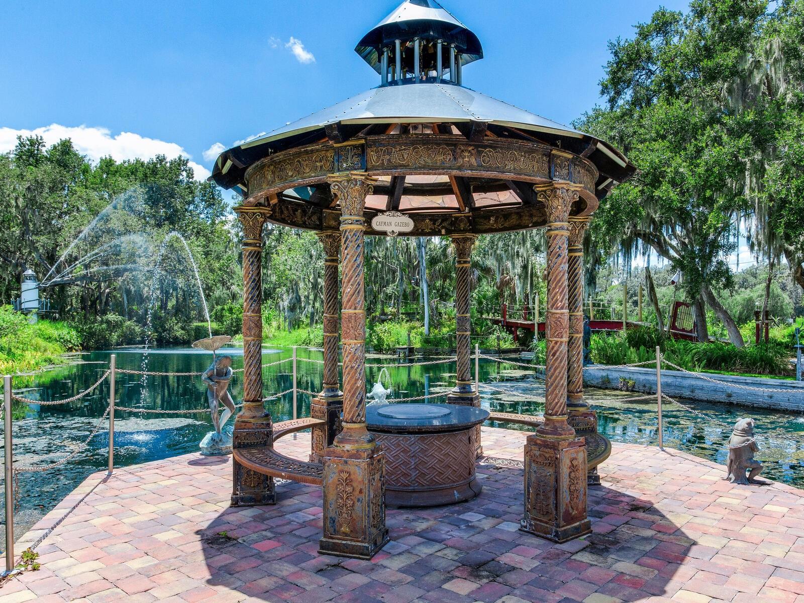 CREIGHTONS MIZELLE CREEK GARD - Residential