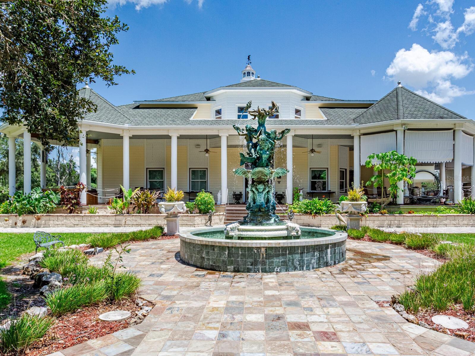 CREIGHTONS MIZELLE CREEK GARD - Residential