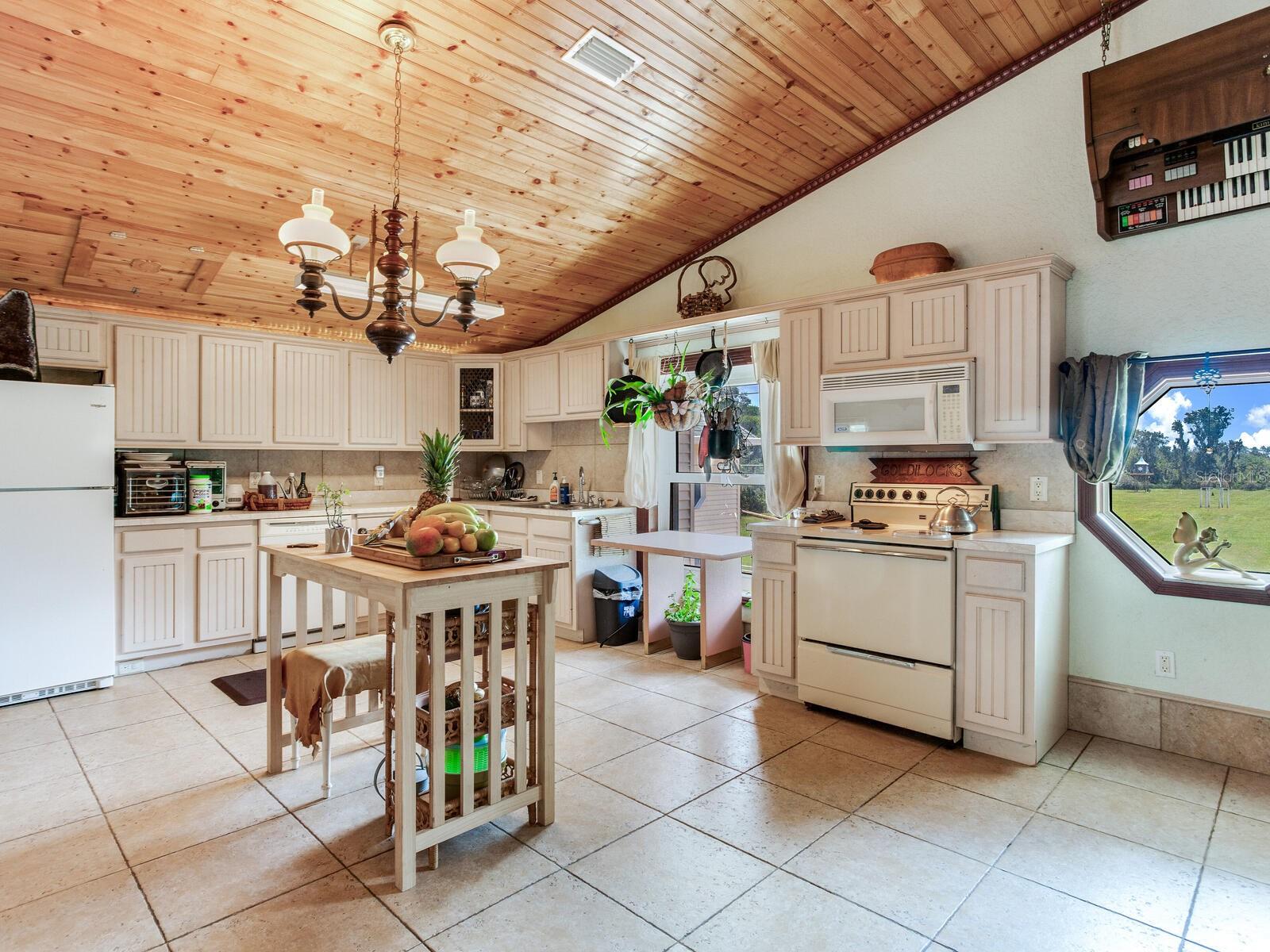 CREIGHTONS MIZELLE CREEK GARD - Residential