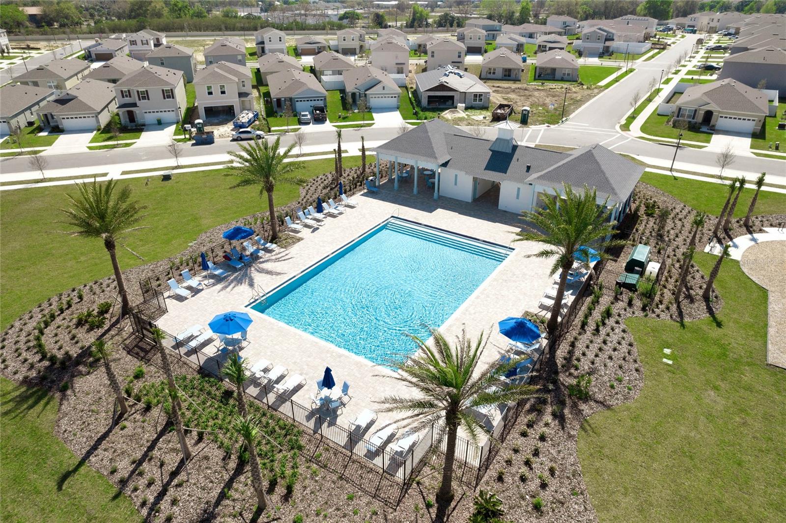 AVALON PARK TAVARES - Residential