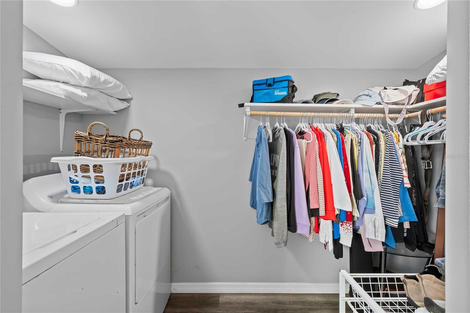 BETMAR ACRES - Residential