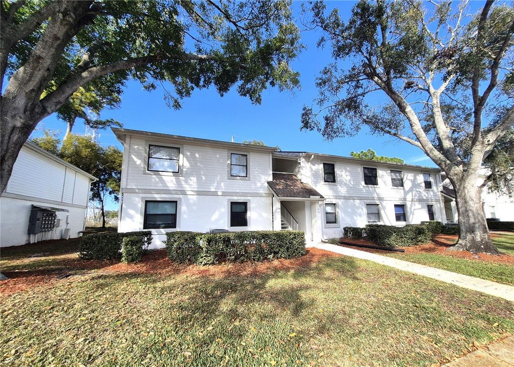 Photo of 114 Meadow Lane #114, Oldsmar, FL 34677 (MLS # TB8464439)