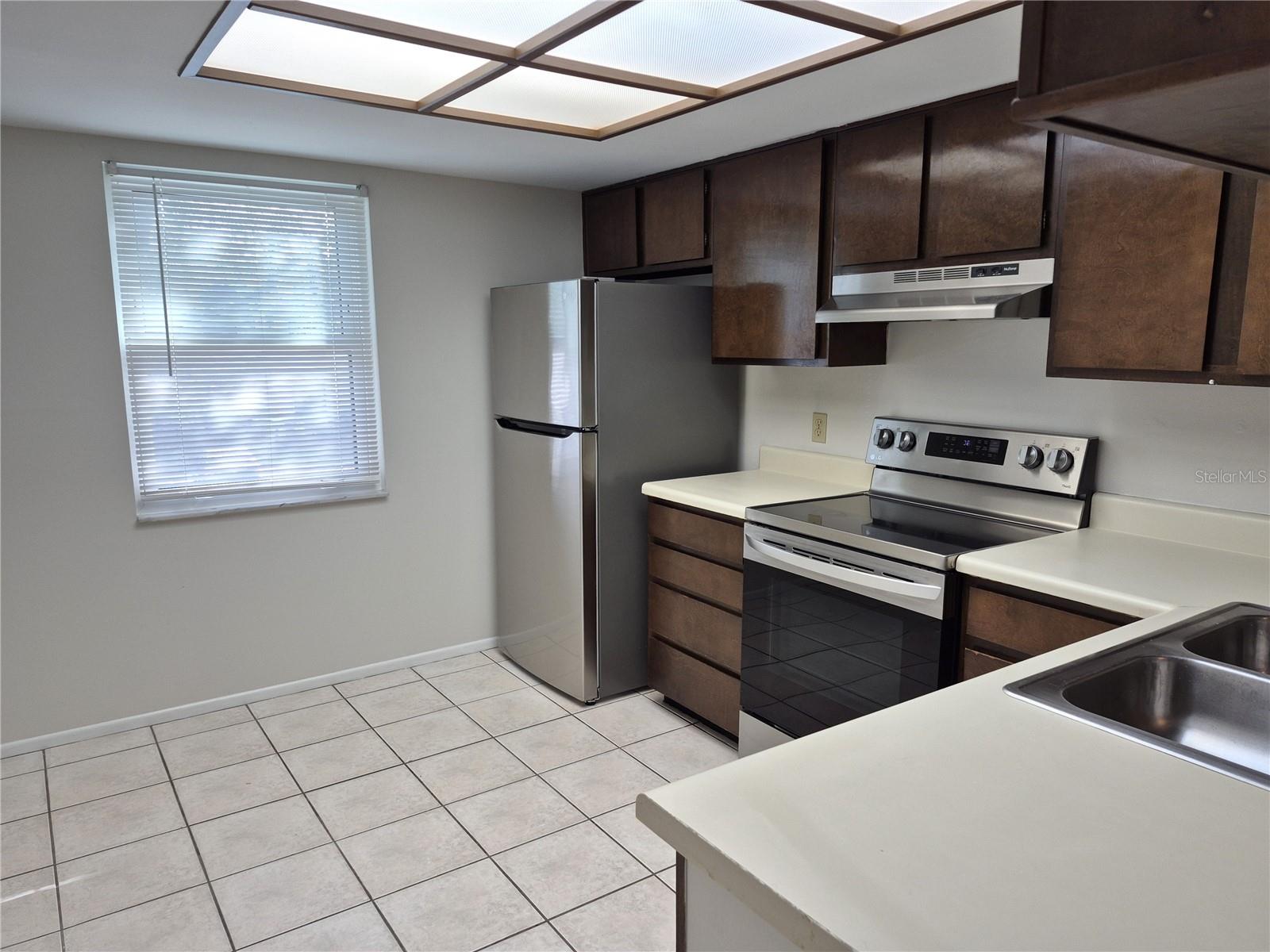 MEADOWS CONDO AT EAST LAKE WOODLANDS - Residential Lease