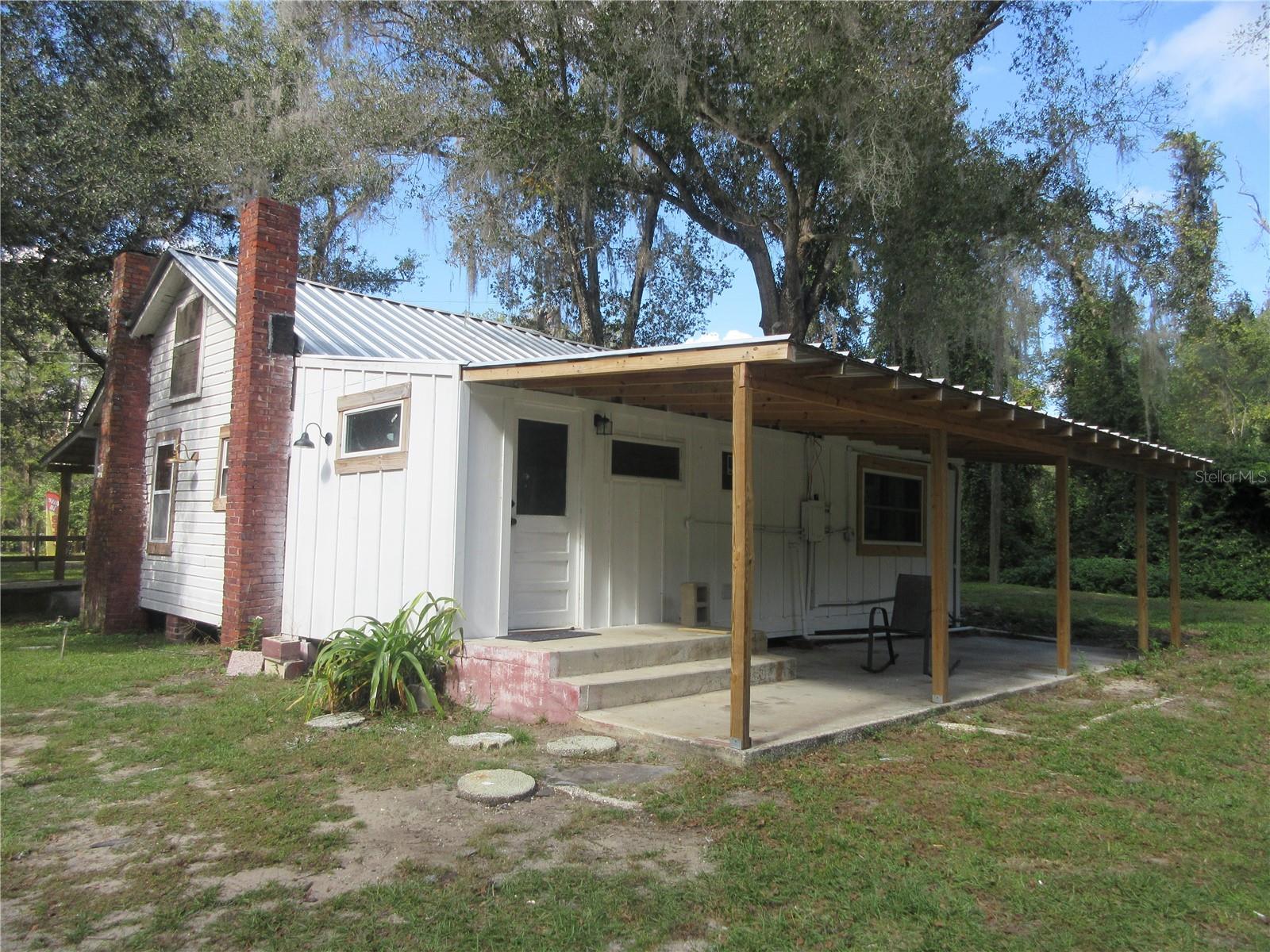 WOODS & LAKES - Residential