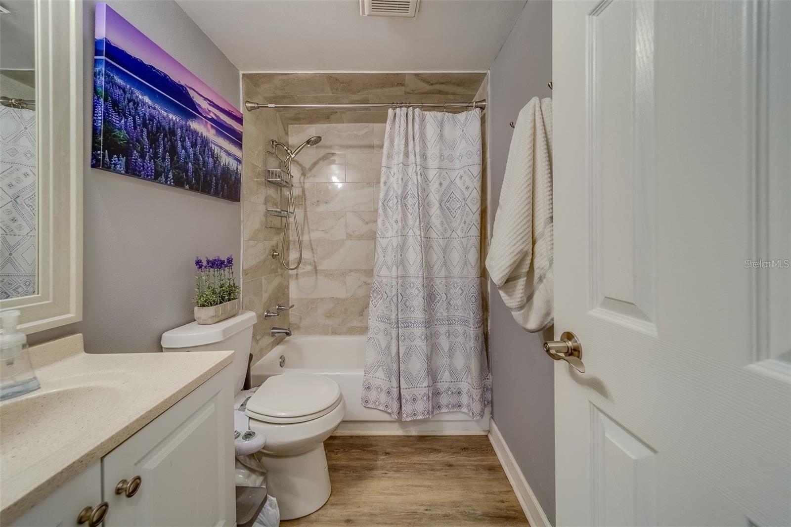 ALOHA GARDENS - Residential Lease