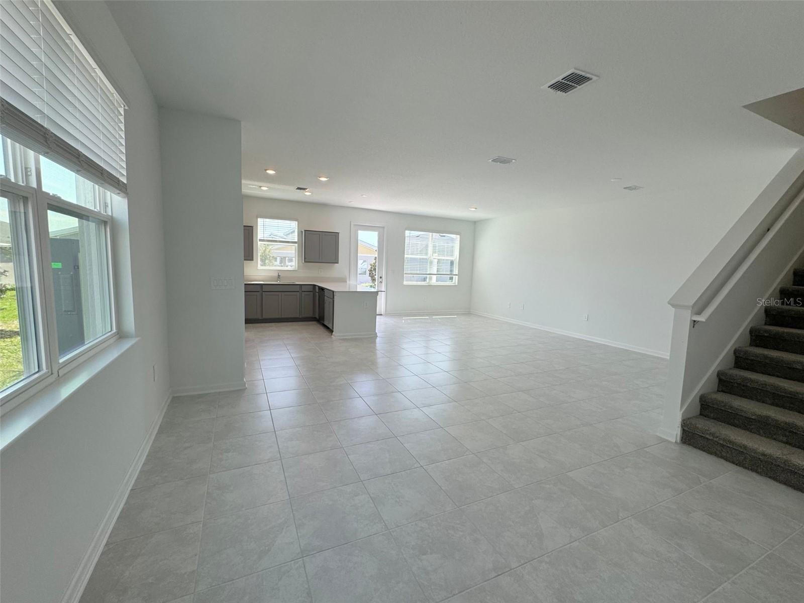 CHAMPIONS POINTE - Residential Lease