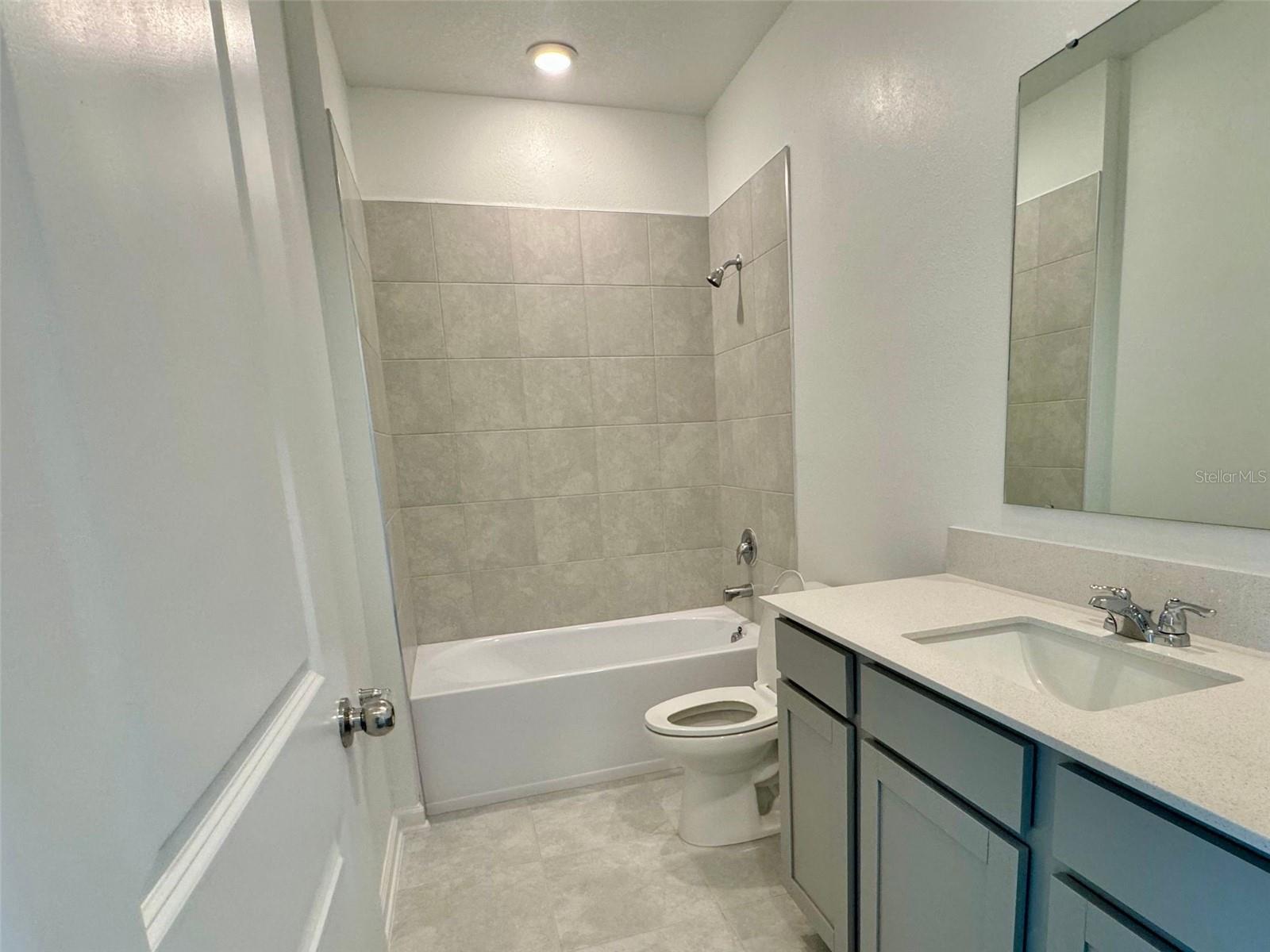 CHAMPIONS POINTE - Residential Lease