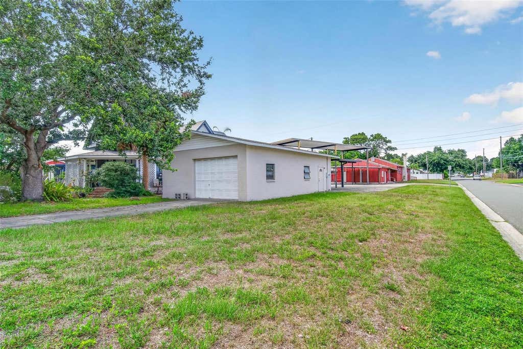 Photo of 2600 25th Avenue N, St Petersburg, FL 33713 (MLS # TB8529906)
