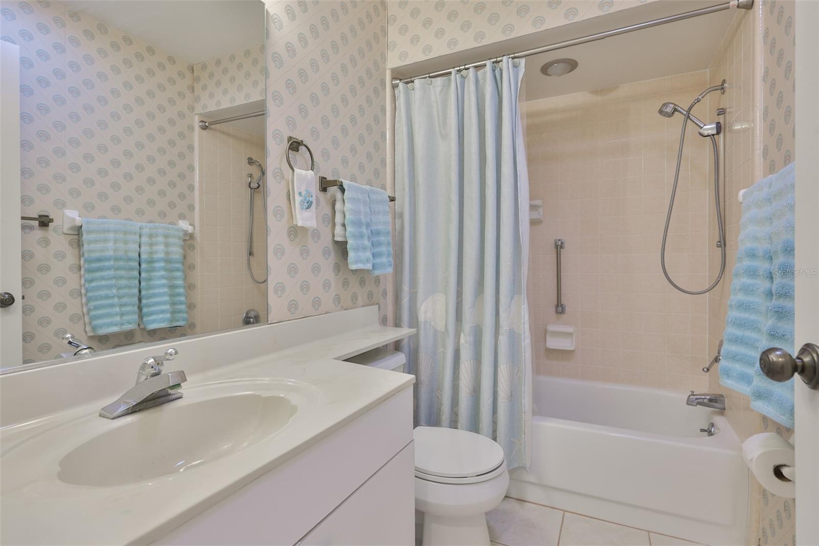 LANCASTER II CONDO - Residential