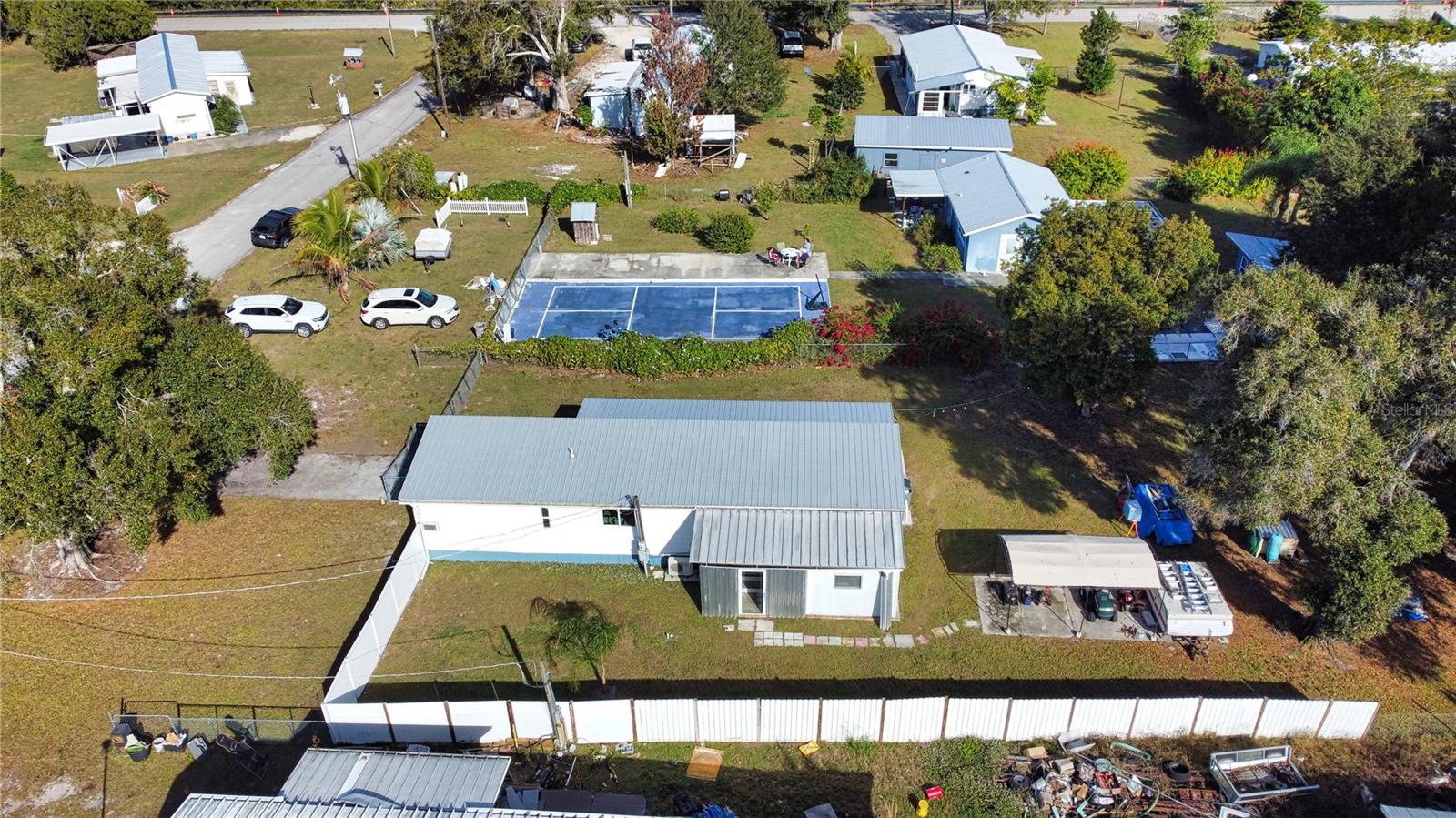 AIRPORT ESTATES - Residential