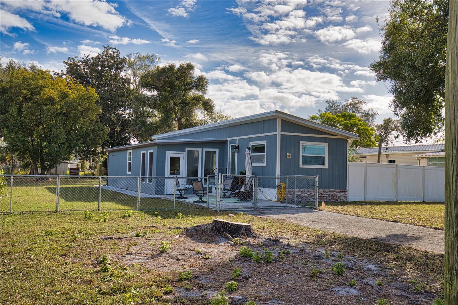 AIRPORT ESTATES - Residential