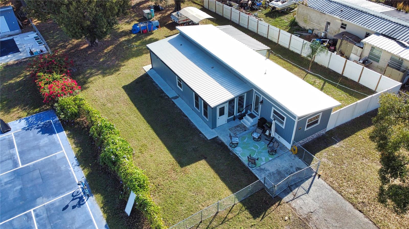 AIRPORT ESTATES - Residential