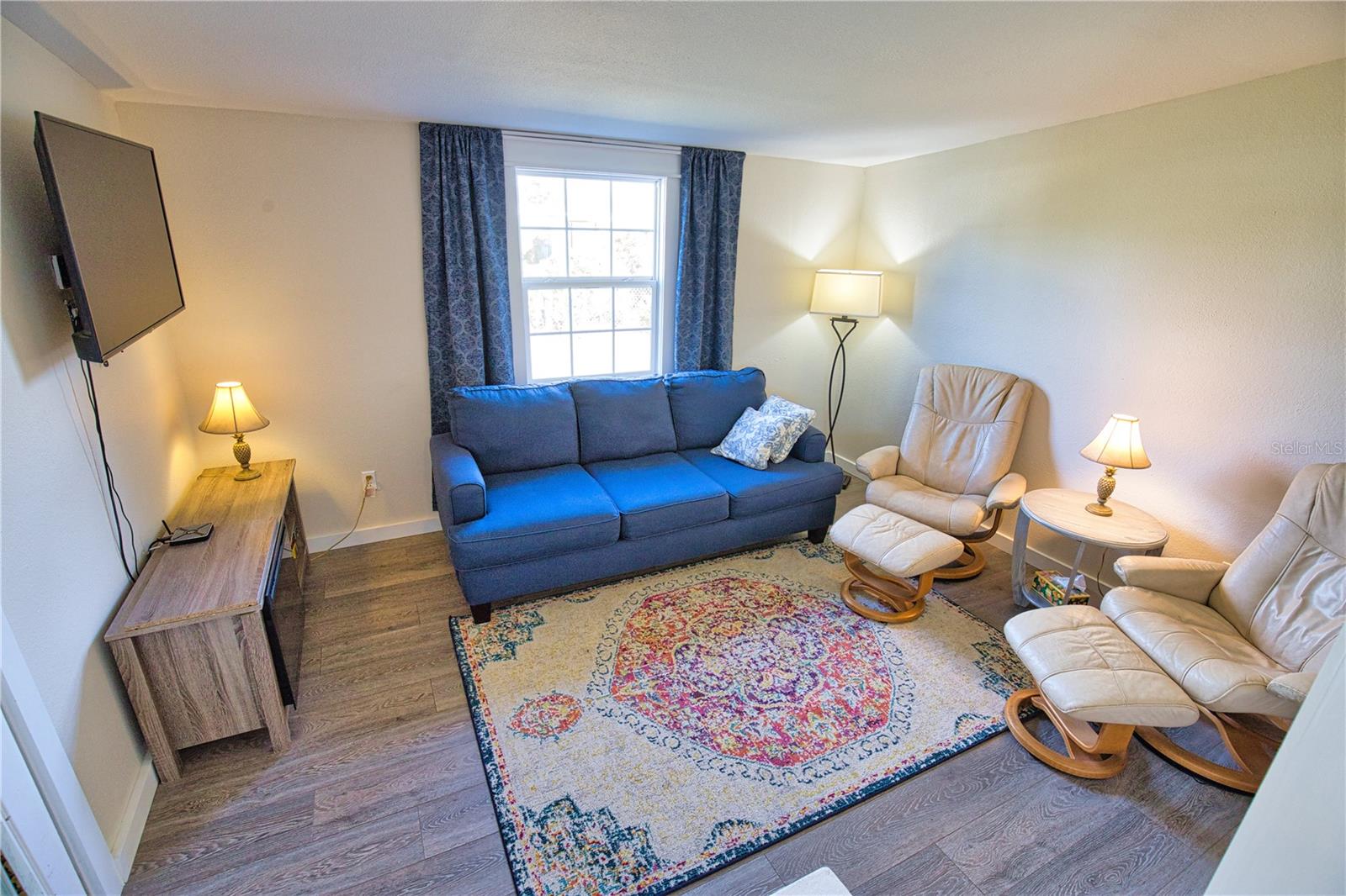 AIRPORT ESTATES - Residential