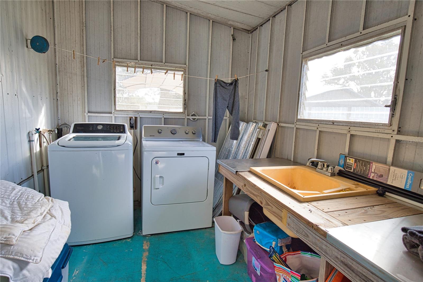 AIRPORT ESTATES - Residential