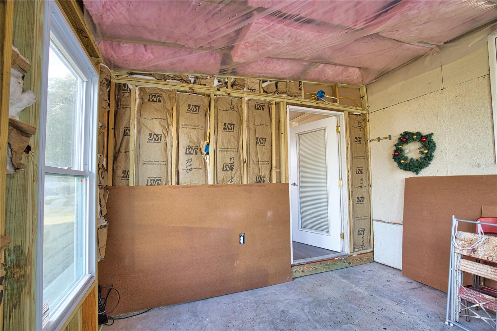 AIRPORT ESTATES - Residential