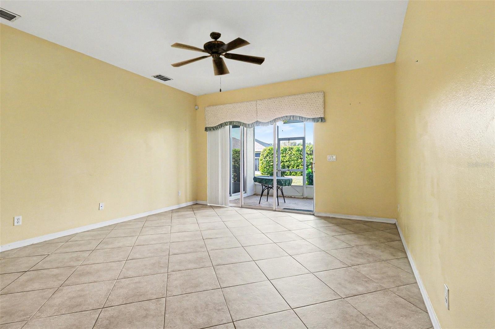 TRADITIONS PH 01 PLAT BOOK 131 PGS 47 THRU 54 LOT - Residential